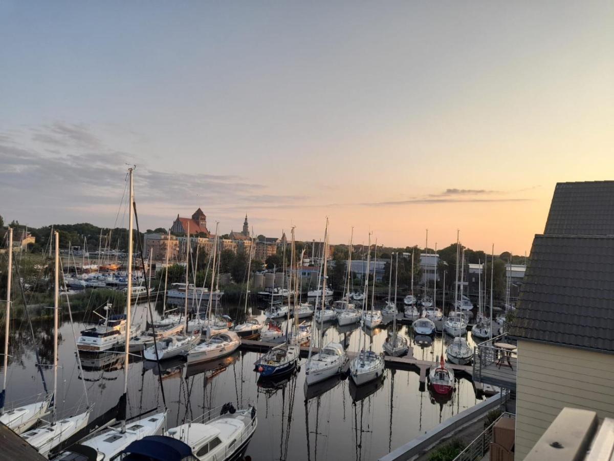 Ferienwohnung Marina Am Ryck Greifswald Exteriör bild